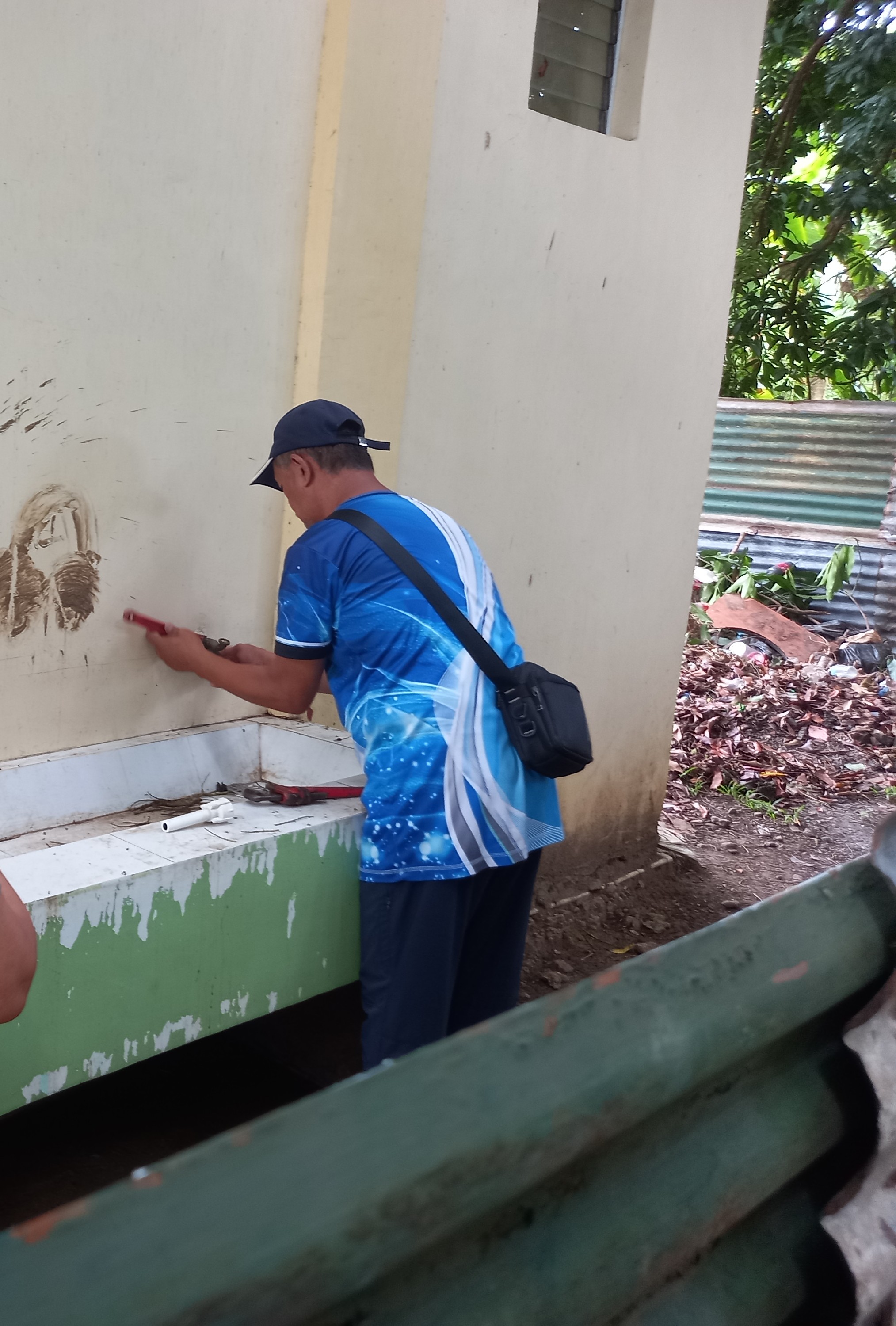 BRIGADA SKWELA AT MAMBAJAO CENTRAL SCHOOL